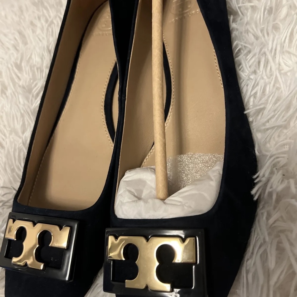 TORY BURCH GIGI Block Heel Pump Suede; Blue Almost Black Size 9.5 Gold logo NWOT